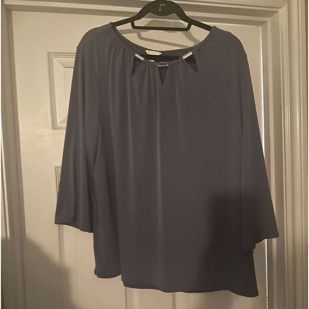C EST 1946 Top with detailed neckline Size XL
